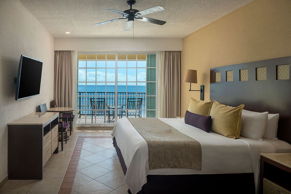 hotel marina room