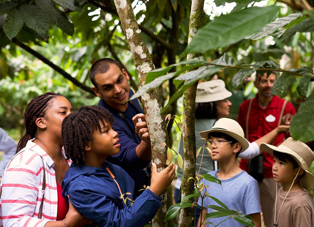 kids exploring costa rica with a guide