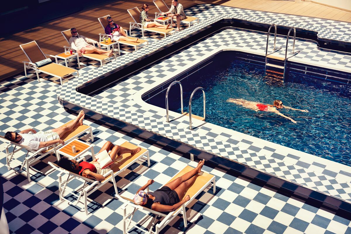 passengers at cunard pool