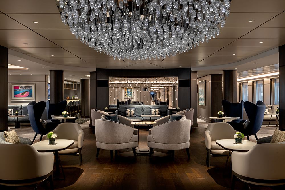 ritz luxury lounge
